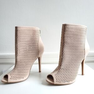 Chinese Laundry Open Toe Suede Blush Booties/Heels Size 7.5(38)